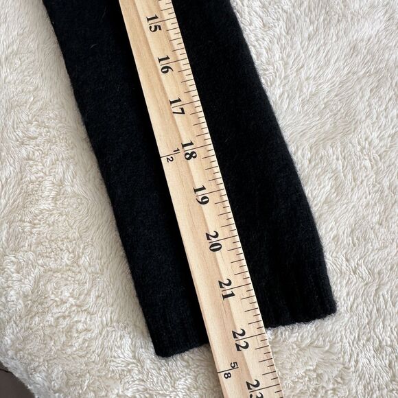 Isaac Mizrahi for Target 100% Cashmere Sweater Size L Black Turtleneck Y2K - Picture 4 of 8
